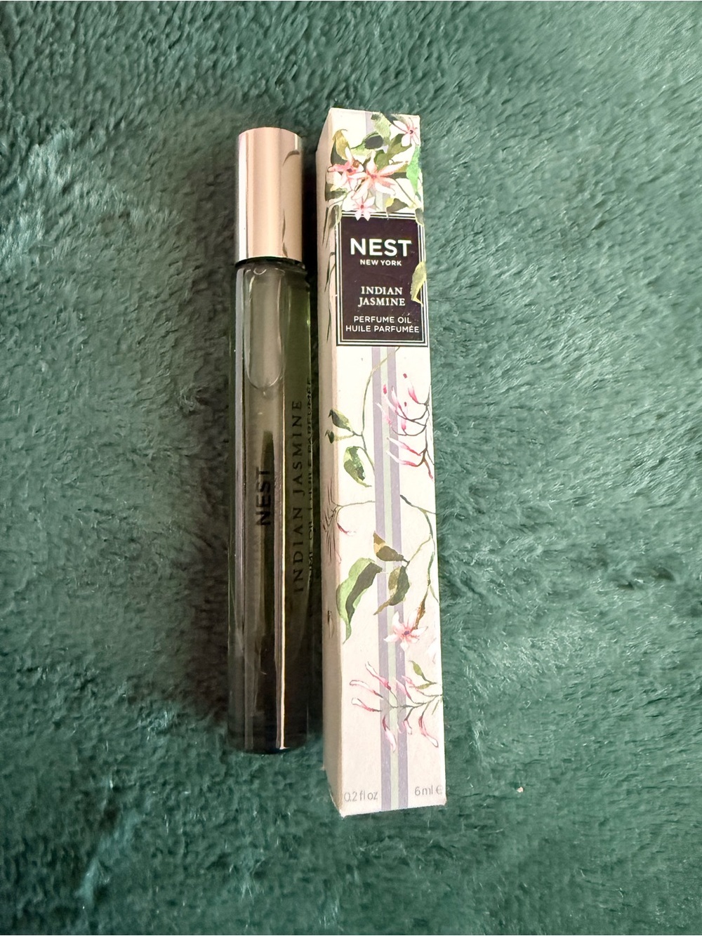 NEST Fragrances Indian Jasmine Perfume Oil Roller - Green